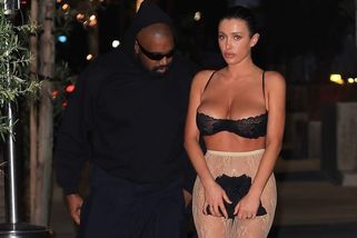 Bezkalhotkové rande se změnilo v zakrývání klínu kabelkou. Tentokrát Biance stačila podprsenka a další průsvitné punčochy - Super.cz