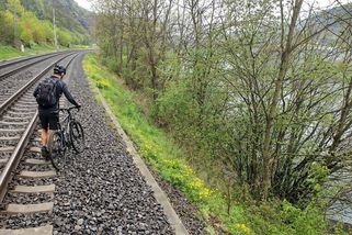 2,5 kilometru cyklostezky za půl miliardy. Kraj vysvětluje, proč bude nová cesta podél Vltavy stát jako dálnice