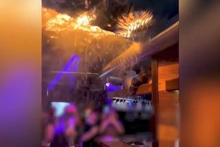 Tancují a slaví s plameny v zádech. Proč návštěvníci baru v Crans-Montaně neprchají? - Novinky