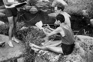 Tábor Foglarovy Dvojky, na kterém se hrál slavný Alvarez, na fotkách z roku 1942 - Médium.cz