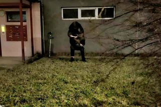 Zápach moči a výkalů. Agresivní sousedka zamořila dům v Olomouci, místní jsou bezbranní