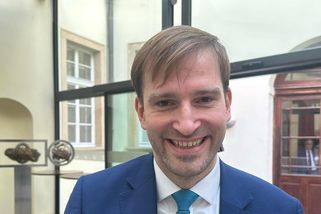 Jde o pověst ministra Vojtěcha i životy lidí. Okamura ho nutí k něčemu, co nechce dělat