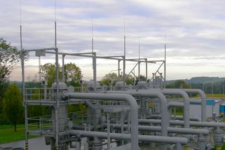 Riskantní hra. Česku zbývají zásoby plynu na 44 dní a dodávky váznou