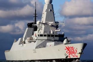 securitymagazin.cz/defence/stormer-hvm-phalanx-hms-dragon-kypr-1404074161.html