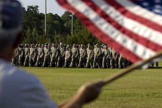 Pět vojáků bylo postřeleno při incidentu na základně v Georgii - Seznam Zprávy