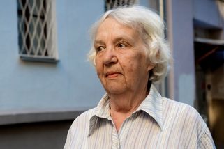 „Děti mě chtěly připravit o dům a poslat do domova seniorů,“ říká paní Lenka. Zachránilo ji však geniální rozhodnutí. Musela se jim postavit