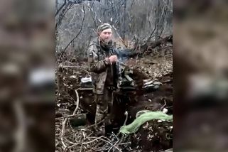 VIDEO: Sláva Ukrajině, zvolal zajatý voják, Rusové ho rozstříleli. Zelenského muž slíbil odplatu