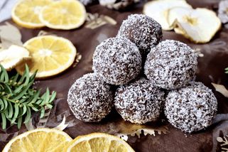 Višně, čokoláda a rum v dokonalé souhře: Tyhle kuličky jsou vánoční jistota, kterou si s sebou ráda beru i na návštěvy ke kávě