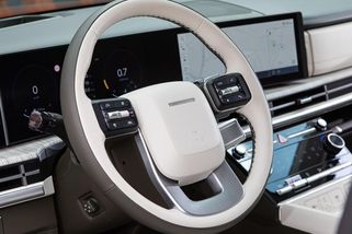 Skrytou funkci Hyundaie by chtěl mít v autě každý. Usnadní život a ušetří nervy, míří do všech současných modelů - Garáž.cz