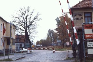 Střelba po rodině s dětmi na hranici s Rakouskem. Útěk Šindarových roku 1967 měl mezinárodní dohru - Médium.cz