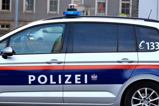 Syrský migrant útočil ve Villachu nožem na chodce, zabil 14letého chlapce - Novinky