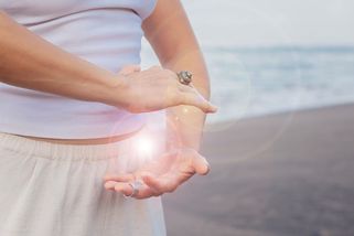 Trápí vás obtíže v intimní oblasti, neplodnost či traumata z dětství? Nechte si dosytit své lůno - Proženy.cz