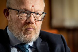 Ředitel IKEM Stiborek má jednu z nejpřísnějších bezpečnostních prověrek, tvrdí Válek