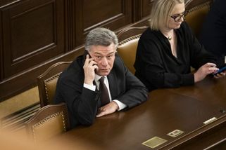 Šéfové vládních stran tepou Blažka za schůzku s Nejedlým - Seznam Zprávy