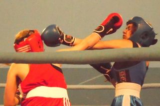 Alžírská boxerka je neprávem terčem nenávisti „správných Čechů“ - Médium.cz