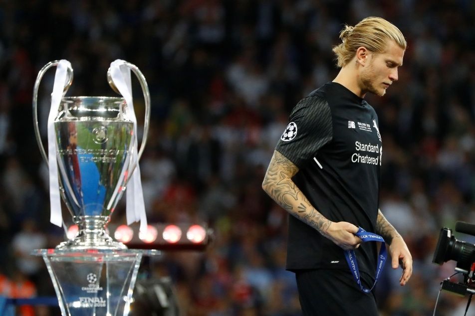 Zdrcený brankář Karius po finále: Mohu se jen omluvit. Nechápu, co se stalo