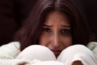 ŽENA-IN - Šla jsem na rande z Tindru, zamknul mě u sebe doma a nechtěl mě pustit, byl to horor