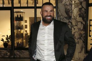 Manželka Karlose Vémoly je překrásná. Lela je modelka, v mládí ji šikanovali kvůli malému poprsí - Médium.cz