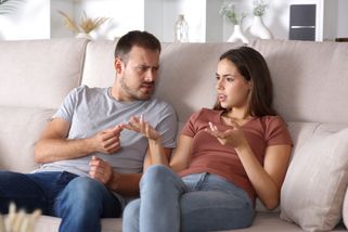 ŽENA-IN - „Děti nechci já ani manžel, ale antikoncepce je prý jen moje starost,“ nechápe Eva