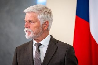 Prezidentův tým už byl sondovat ve Vatikánu, Pavel poveze Svatému otci dar ze světoznámé sklárny