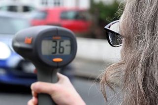 Obyvatelé anglického Bromley si kvůli silničním pirátům koupili radar