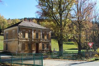 Fotogalerie: Po vypálení jejich osady na konci války se usadili v obci pod Kralickým Sněžníkem - Médium.cz