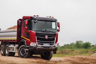 Dobré zprávy z Kopřivnice! Tatra Trucks loni zvýšila tržby na 9,67 miliardy korun a vrátila se k zisku - Garáž.cz