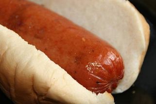 Vepřové párky z obchodu v Česku neprošly inspekcí. Obsahovaly kuřecí maso