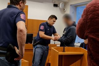 Vrah z Jevíčka byl příčetný, potvrdili znalci. Za vraždu půjde na 17 let do vězení - Novinky