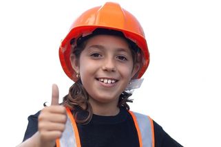 Dětská práce v USA? Starší 14 let asi budou moci pracovat i přes noc - Médium.cz