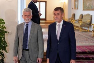 Pavel na summit NATO nepojede, řekl Babiš. Prezident o tom nic neví - Novinky