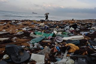 FOTO: Říkalo se mu „Perla lagun“. Teď se pláže v zálivu topí v odpadcích - Novinky