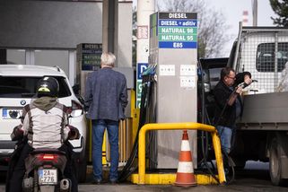 Ceny benzínu a nafty v Česku rostou - Novinky
