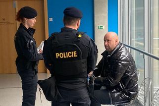 Policie si natočila šéfy nemocnic, jak si chodili pro úplatky do lednice - Seznam Zprávy