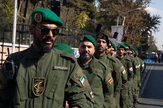 Írán snížil povinný věk pro členy represivních milic na 12 let - Seznam Zprávy