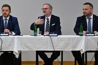 Státní zaměstnanci si polepší možná už letos - Novinky