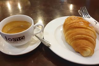 Italský kavárník: Češi, prosím vás, už se to naučte. Nemáme malé espresso - Médium.cz