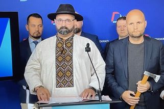 Policie obvinila Slováka, který na videu mluvil proti Ficovi a mával valaškou