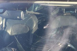 Muž u dálnice v Plzni házel po autech kameny - Novinky