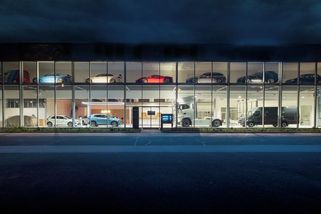 V lednu došlo v českých prodejích k historickému střídání na prvním místě mezi motorkami. Trh s auty klesl - Garáž.cz