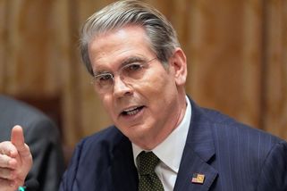 USA povolily nakupovat ruskou ropu - Novinky