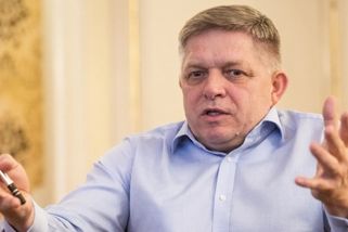 Na Ukrajině bojují jednotky s nacistickým označením, i se tak chovají, zlobí se Fico - Echo24.cz