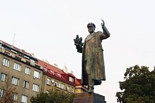 Socha maršála Koněva se vrátí na veřejnost. Muzeum ji vystaví v Praze