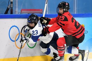 Hokejová komplikace. Duel Finek s Kanadou byl odložen - Sport.cz