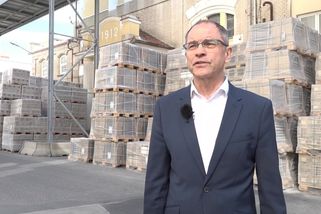 Byznys v ohrožení: Vyrobit dlaždici znamená platit daně, které jinde neznají - Seznam Zprávy