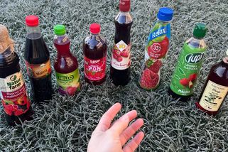 Nejhorší z testu malinových sirupů ze supermarketu (2025): Češi ho kupují, nejsou v něm maliny