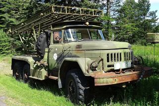 Ukrajinská vejtřaska ZIL-131 patří do šrotu, ale poradila si s minou lépe než ruské tanky - Techsvět