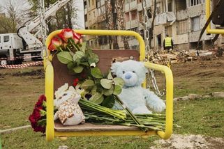 Tak silná země, tak slabá reakce. Zelenskyj si rýpnul do americké velvyslankyně - Novinky