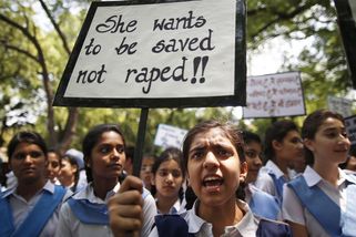 Indická žena po skupinovém znásilnění prosí o eutanazii - Novinky