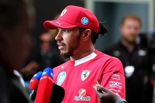 SportWin » Motorsport » Hamilton po závodě v Suzuce žádal vysvětlení. Nechápal, proč měl Leclerc navrch na rovinkách